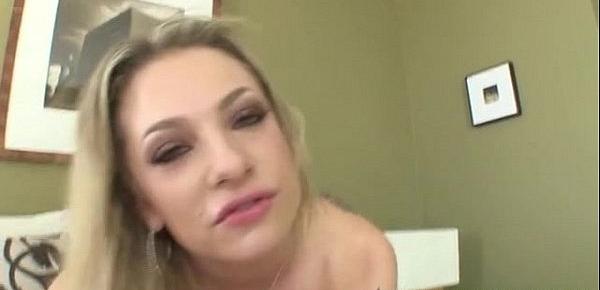 trendsBailey Blue sucks balls and gives deepthroat